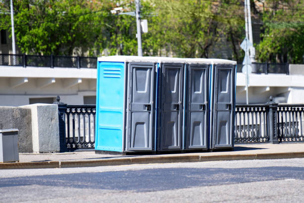 Best Portable restroom trailer rental  in Northbrook, OH